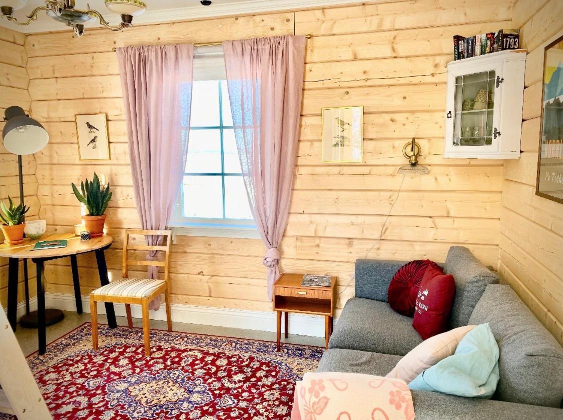Scenic Small Guesthouse On Horse Farm By The Lake Froso Bagian luar foto