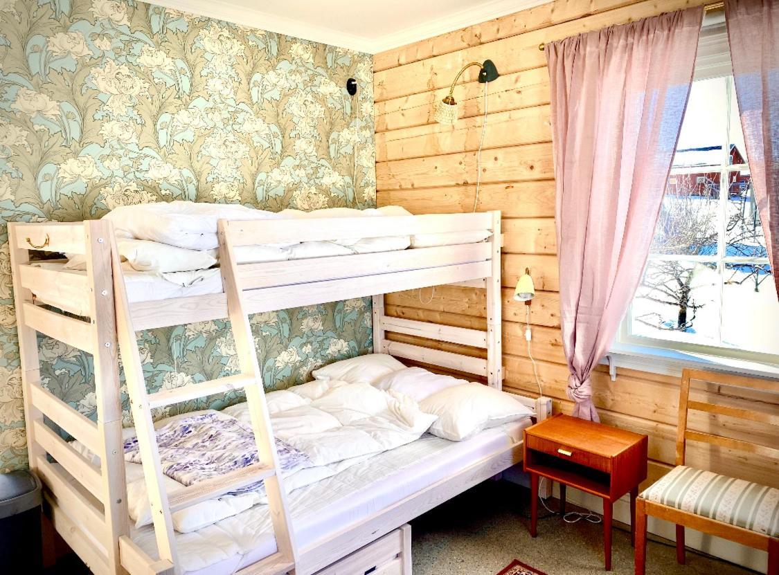 Scenic Small Guesthouse On Horse Farm By The Lake Froso Bagian luar foto